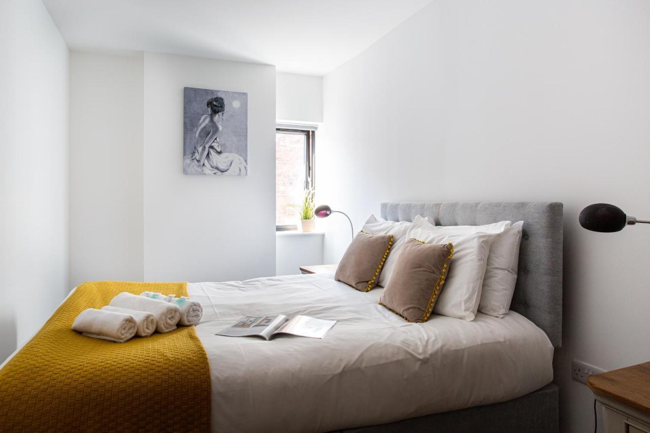 Modern Luxury Apartment, Sleeps 6, Best Location Белфаст Екстериор снимка