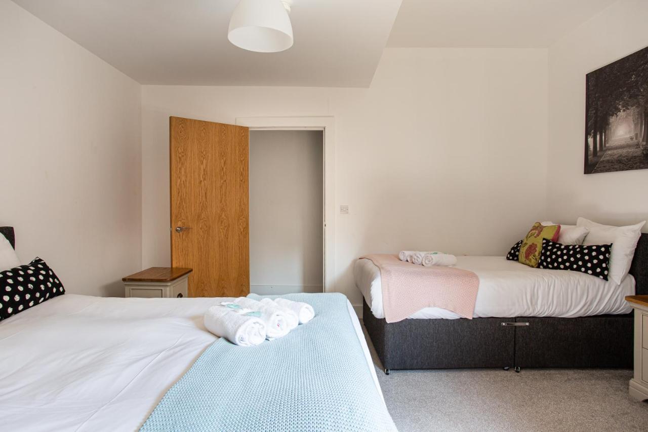 Modern Luxury Apartment, Sleeps 6, Best Location Белфаст Екстериор снимка